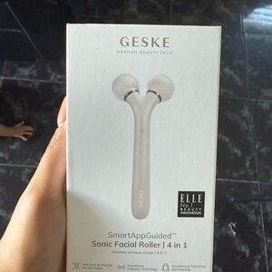 Sonic Facial Roller - White